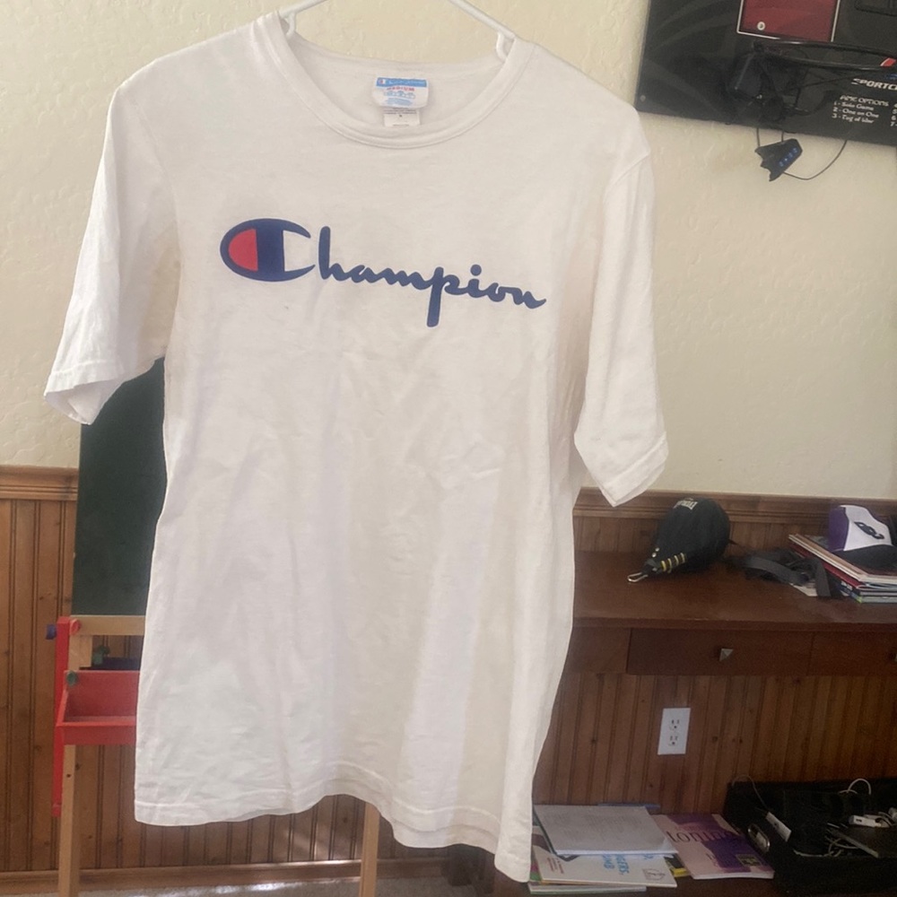 Medium white champion shirt